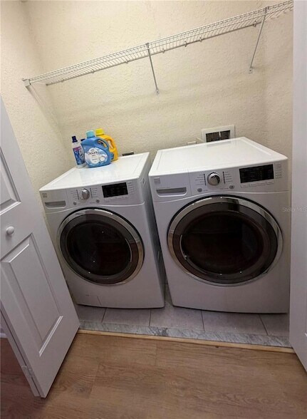 Building Photo - 4117 SW 54th Cir