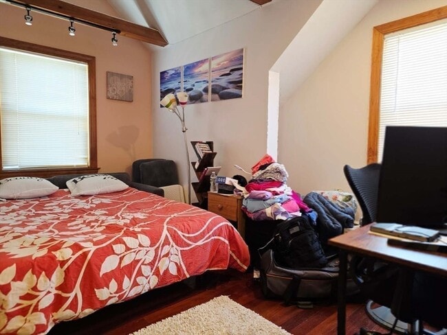 Building Photo - 70 Beaconwood Rd