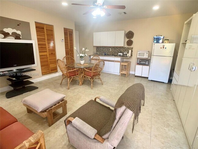 Building Photo - 15529 SW 69th Terrace