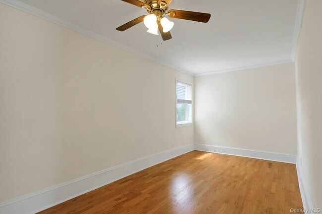 Building Photo - 22 Firth St