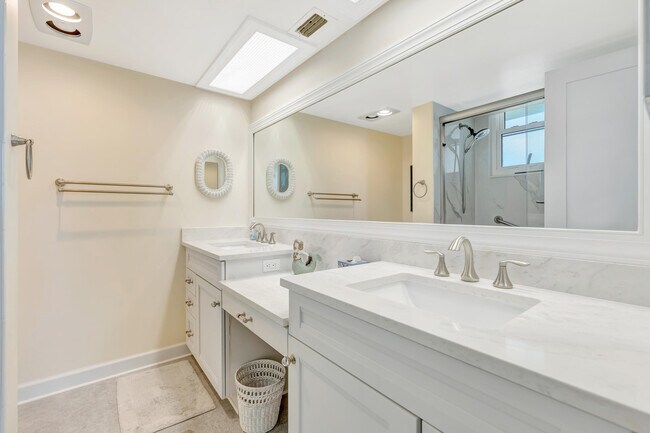 Building Photo - 1648 Jupiter Cove Dr