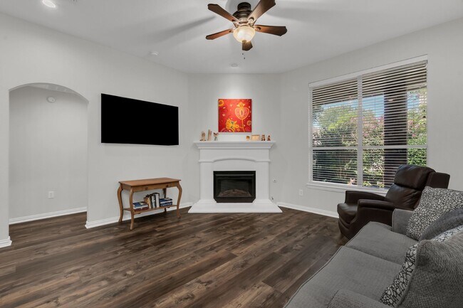 Building Photo - Herritage Ranch Gem