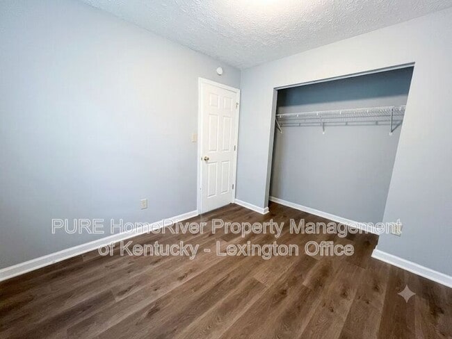 Building Photo - 1034 Marshall Park Dr