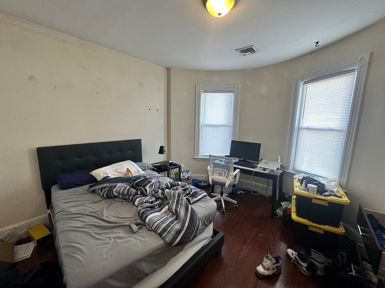 Building Photo - 6 Oswald St