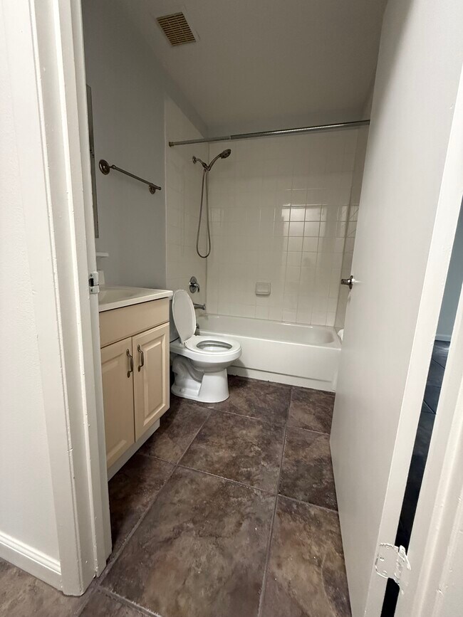 Building Photo - GI House