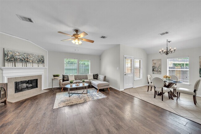 Building Photo - 1911 Mound Lake Dr