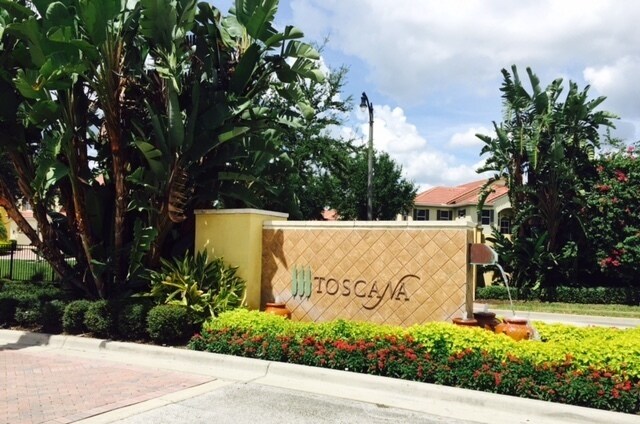 Primary Photo - Luxurious 3 bed 2 bath condo with Great Vi...