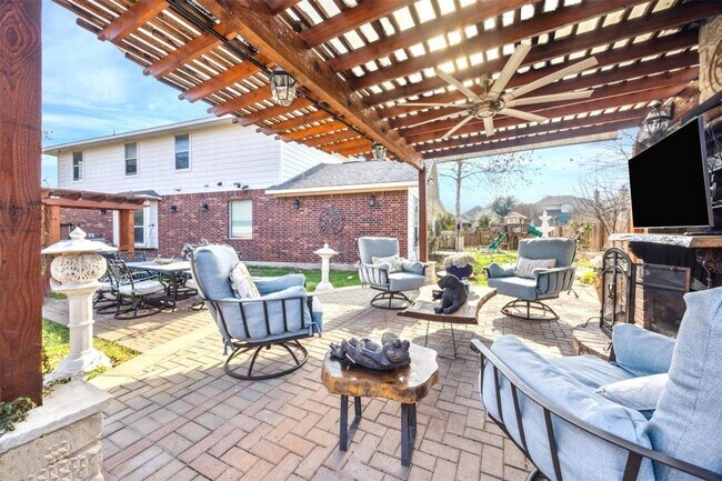 Building Photo - 4215 Windberry Ct