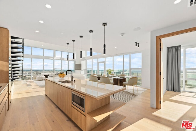 Building Photo - 230 W Olympic Blvd