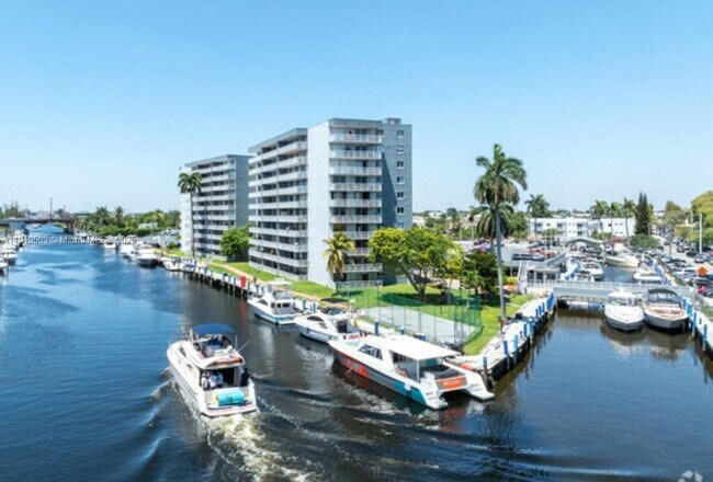 Primary Photo - 1800 NW 24th Ave