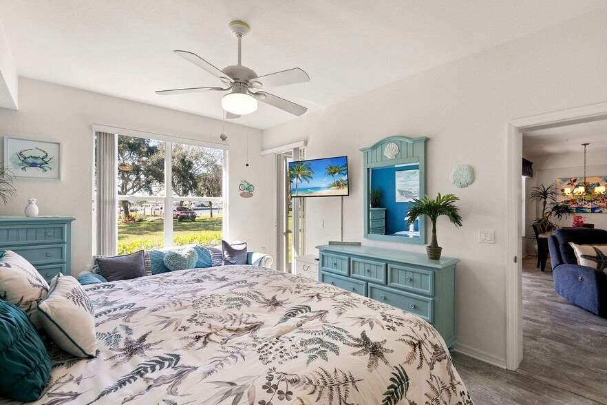Building Photo - 285 Cays Dr