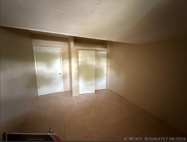 Building Photo - 16980 N Miami Ave