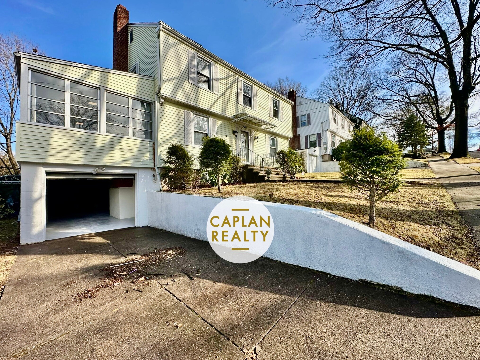 Building Photo - 29 Wellington Rd