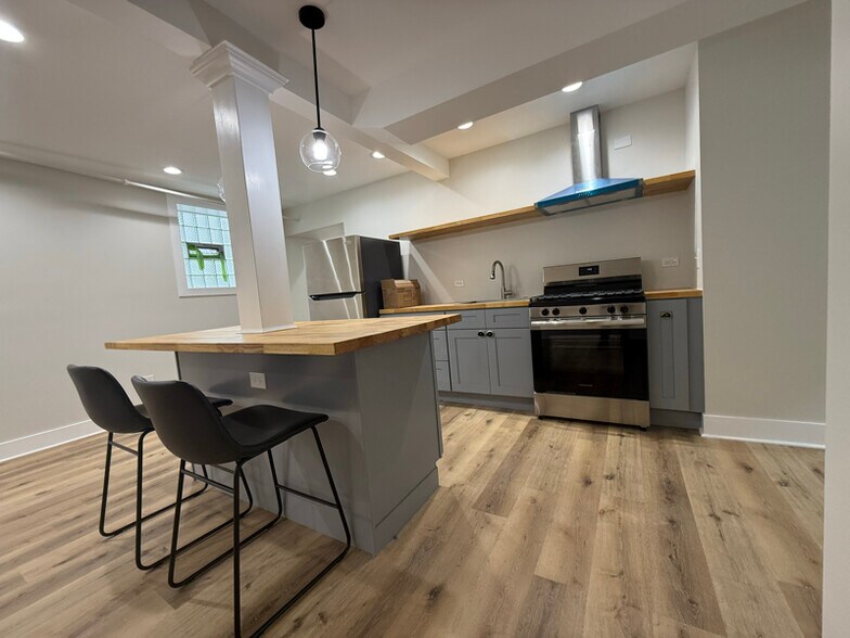 Building Photo - 3841 N Lawndale Ave
