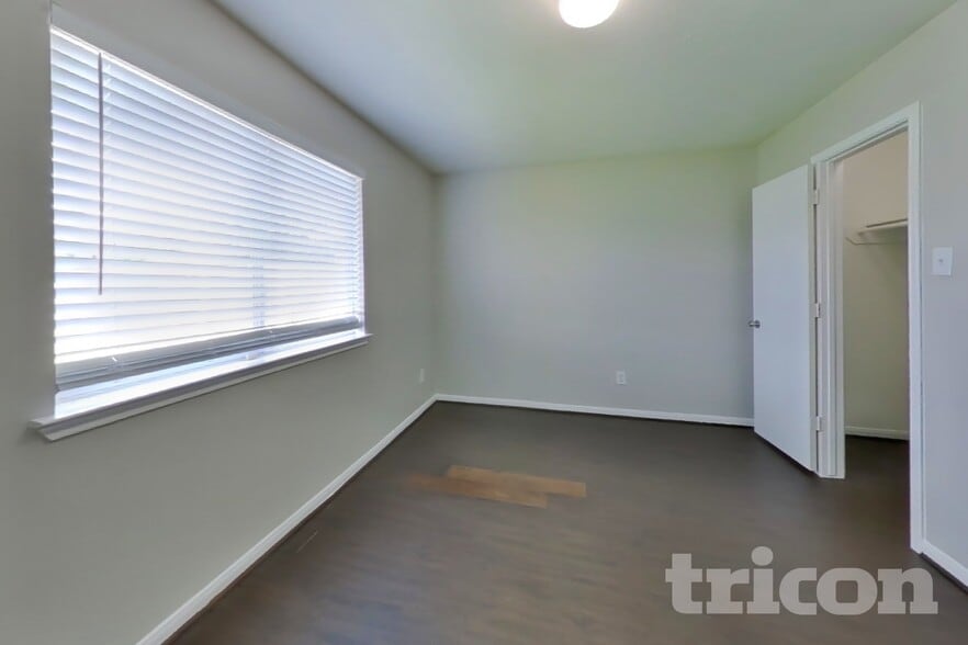 Building Photo - 12230 Scarlet River Dr