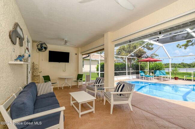 Building Photo - 3897 Peacock Dr