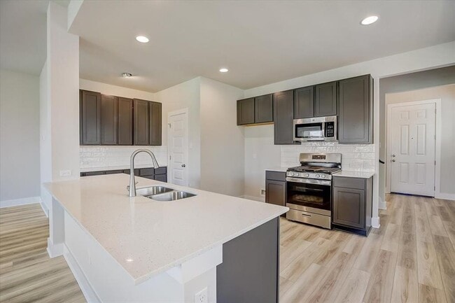 Building Photo - 2417 Caddo Canoe Dr