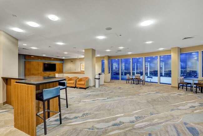Building Photo - Newport Lofts 1502