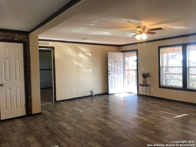 Building Photo - 833 CIMARRON-