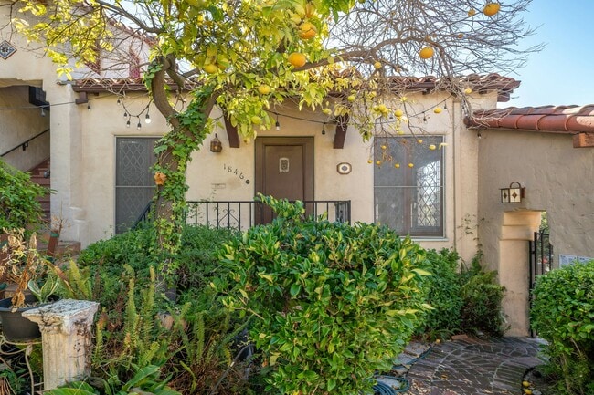 Building Photo - 1846 Holmby Ave