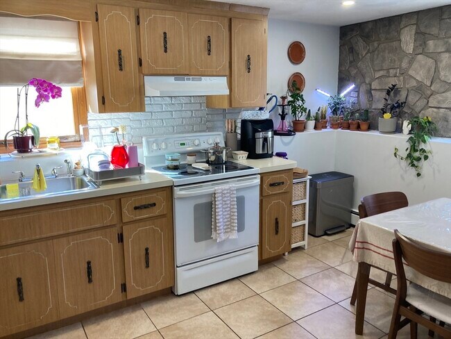 Building Photo - 25 Cleveland St