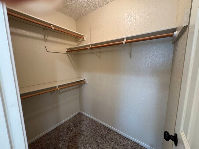 Building Photo - 4-Bedroom House for Rent in Killeen