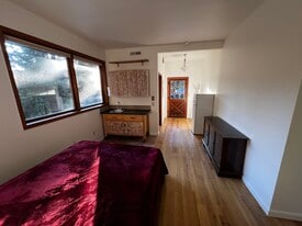 Building Photo - 3684 Misty Ln