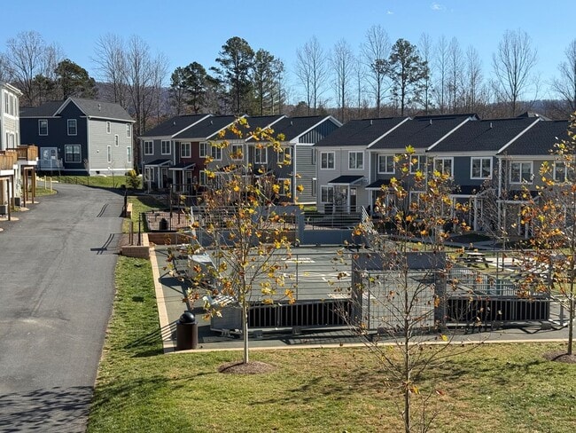 Building Photo - 3153 Horizon Rd