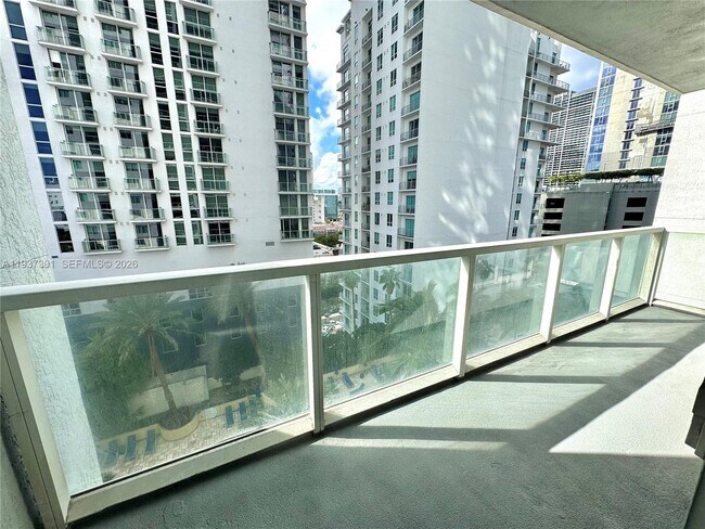 Building Photo - 253 NE 2nd St