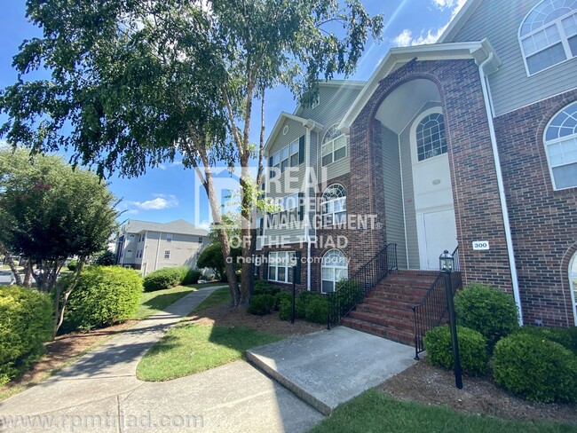 Building Photo - *Move In Special* Deacon Ridge Gated Commu...