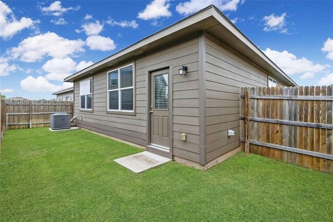 Building Photo - 2907 Tilmon Ln.