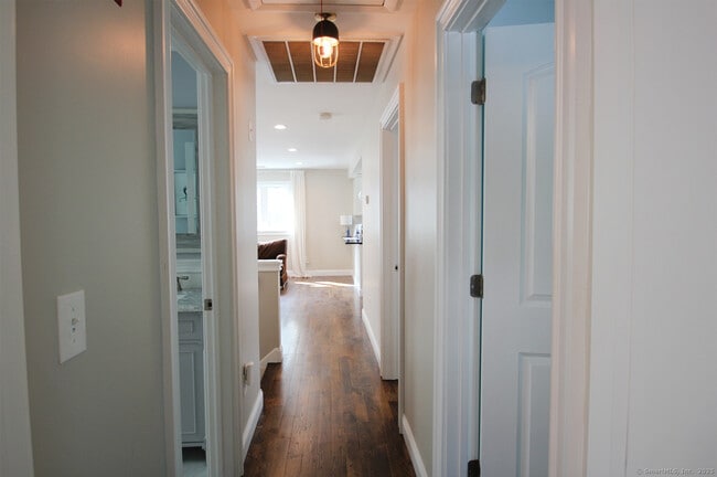 Building Photo - 165 Nordstrand Ave