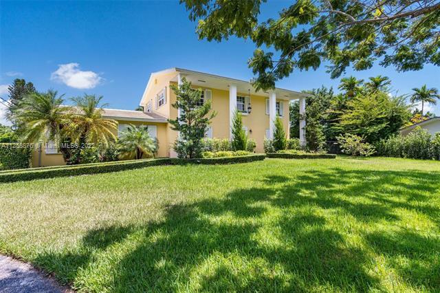 Building Photo - 11401 SW 72nd Plz