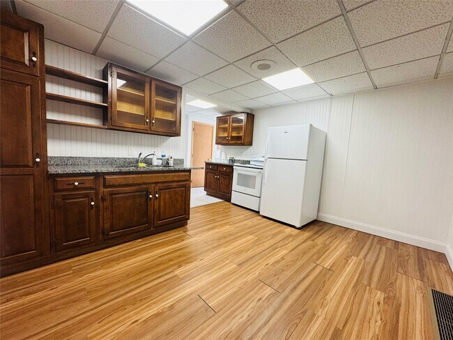 Building Photo - 157 Harry L Dr