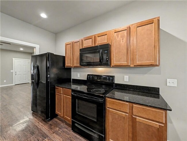 Building Photo - 862 Oakwood Ct