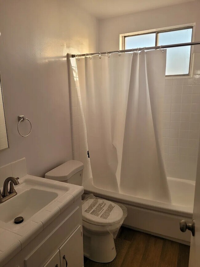 Building Photo - 11811 Old River School Rd