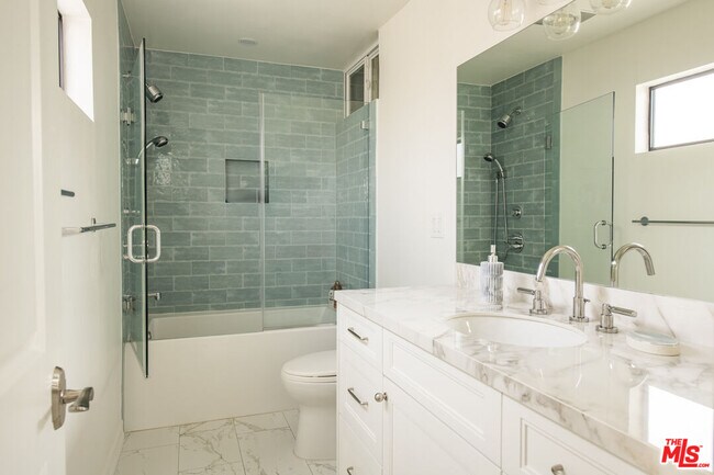 Building Photo - 1248 23rd St