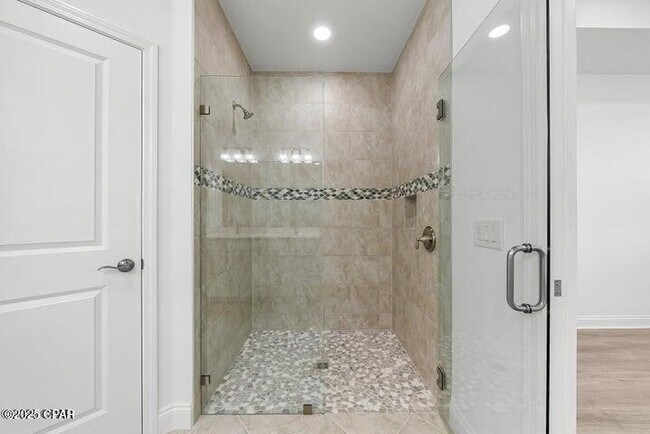 Building Photo - 8912 Parrot Pl