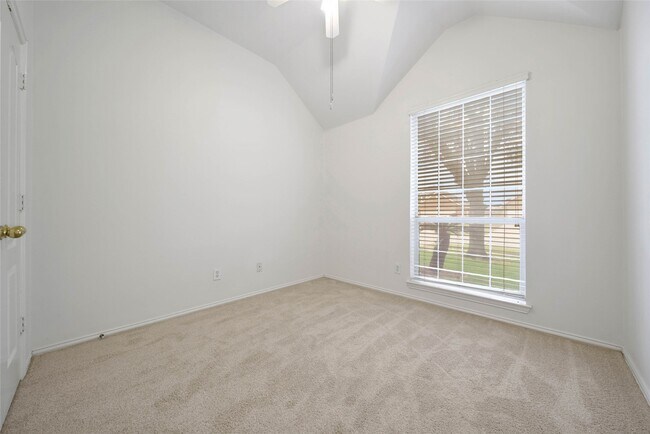 Building Photo - 21406 Hannover Pines Dr