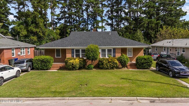 Building Photo - 1309 Willow St