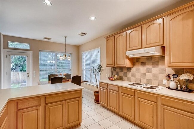 Building Photo - 8104 Red Bird Ct