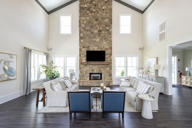 Building Photo - Luxurious 5 Bedroom, 3 Bathroom Home in Mc...