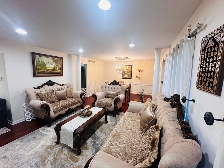 Building Photo - 5226 Cedarhurst Dr