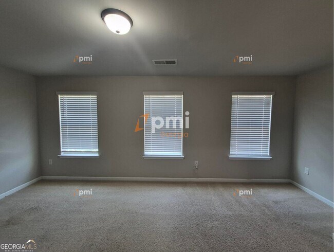Building Photo - 5051 Pioneer Pkwy