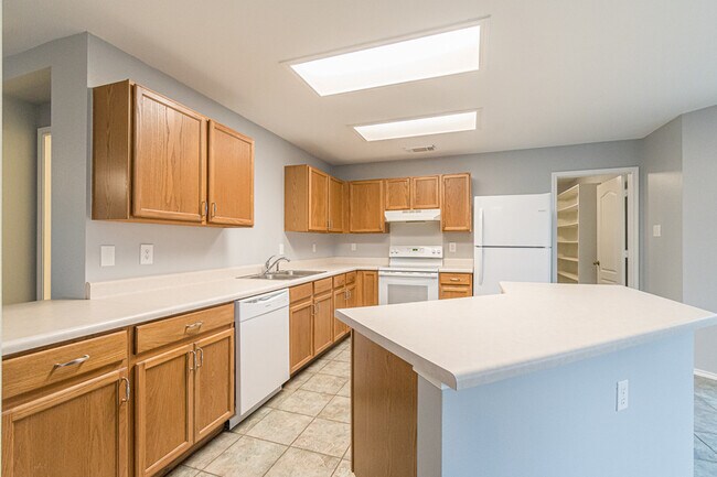 Building Photo - 1519 Jasmine