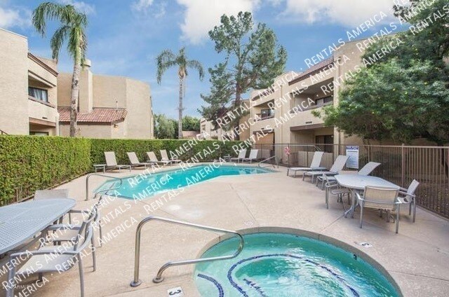 Building Photo - 2228 N 52nd St