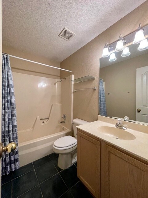 Building Photo - 1456 Timberline Dr