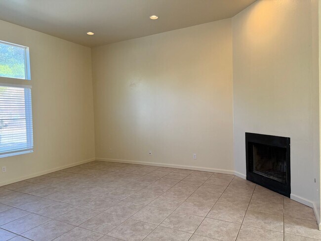 Building Photo - 1189 W Upas St