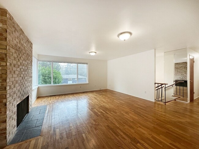 Building Photo - 4bd/2.5ba Seattle Home