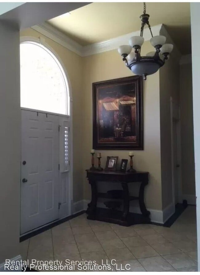 Building Photo - 4 br, 3.5 bath House - 8312 Chadburn Crossing